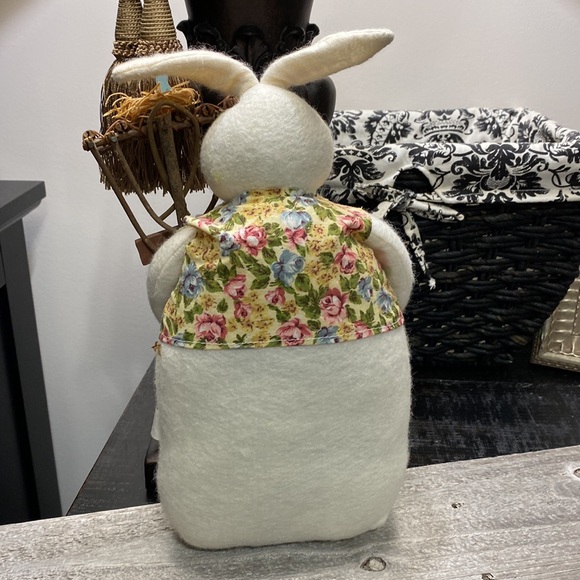 Adorable Vintage Giftco, INC. Garden Bunny! - Picture 3 of 6